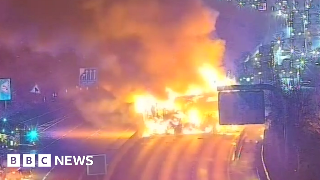 M25 and M26 diversions as the fire engulfs Tesco truck